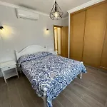 King's Village Apartamento *