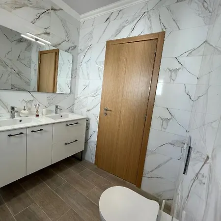 King's Village Apartamento *